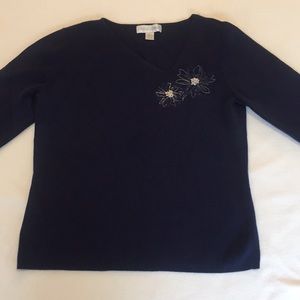Navy light weight sweater top